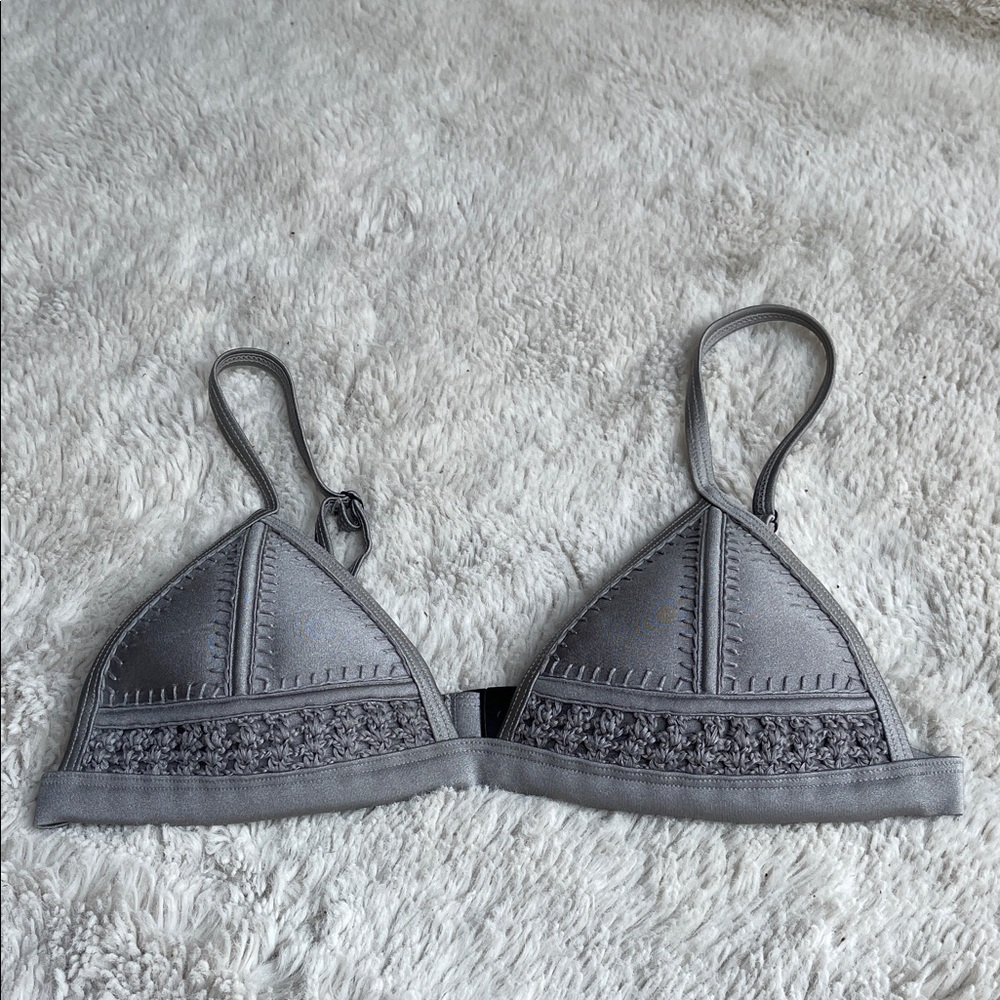 Triangl neoprene bikini top in gray size small